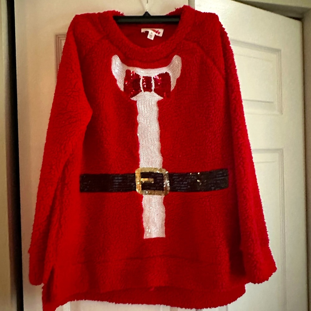 XL Santa Shirt with sequins.
